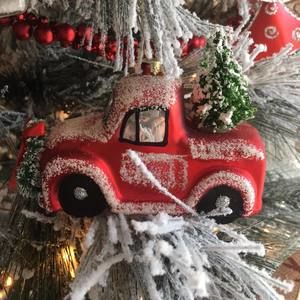 Meet your Posher, Suzanne